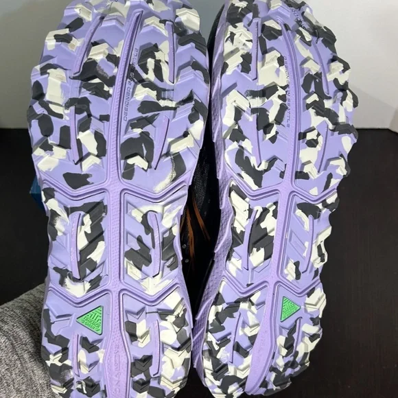 Brooks Cascadia 18 Trail Running Shoes Sneakers Ebony/Lavender/Copper Womans 12